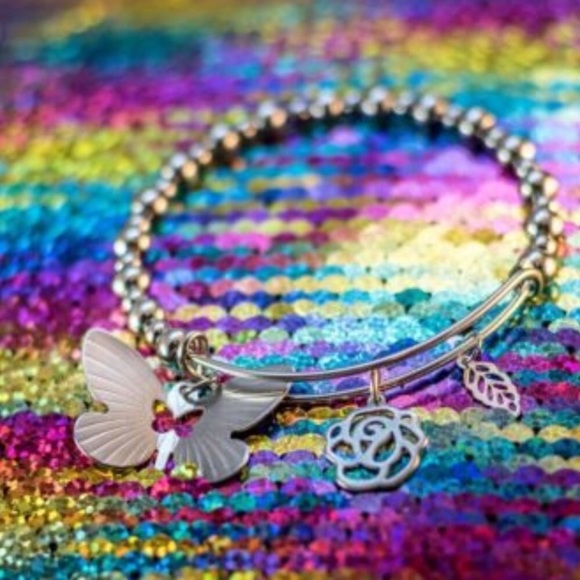 Expandable charm bracelet - Picture 2 of 4